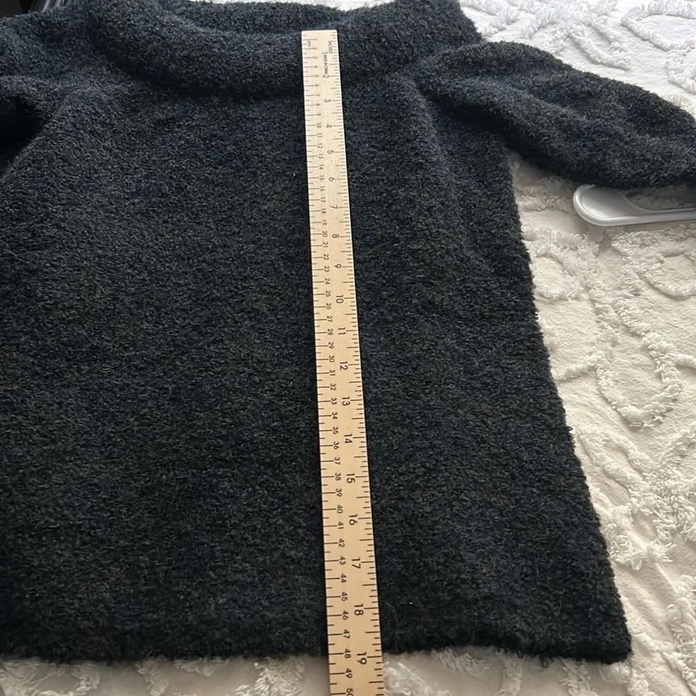 Something Navy Ombré poplin off shoulder sweater, women’s size XXS. Dark blue.